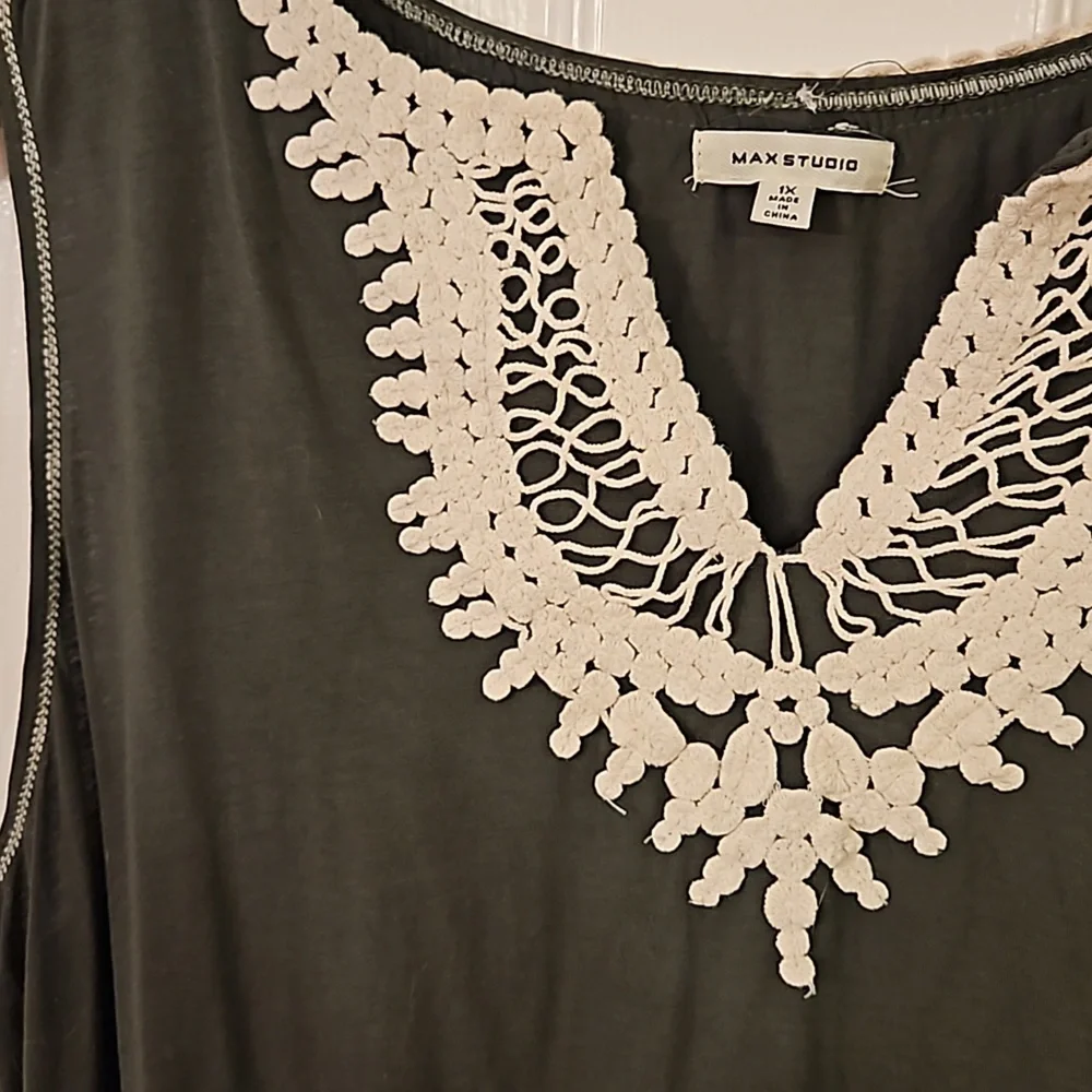 Max Studio top, sz 1X - Picture 2 of 4